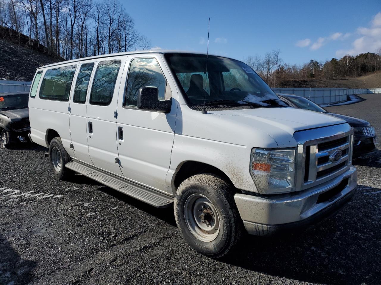 2014 Ford Econoline - Image 4