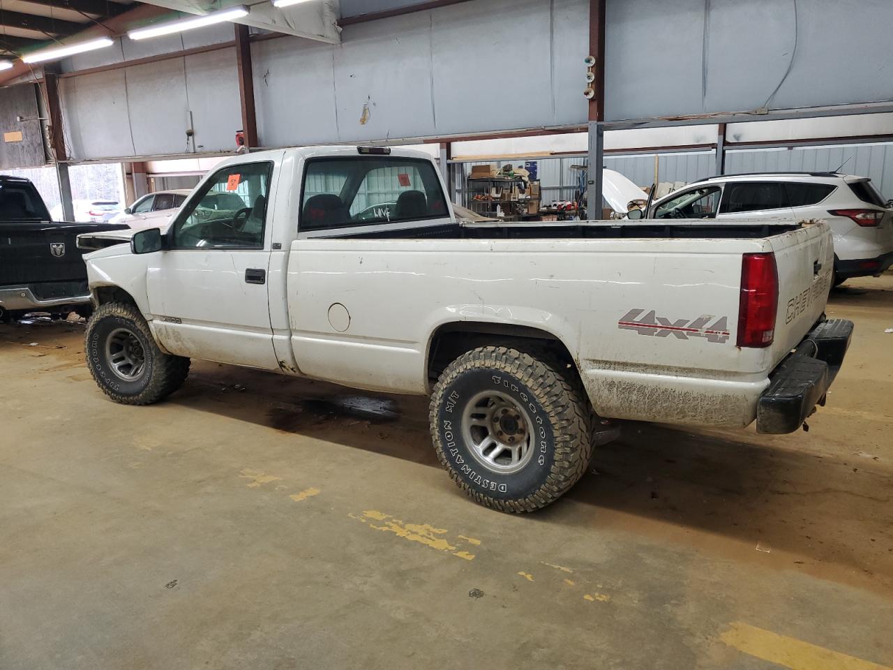 1997 Chevrolet GMT-400 - Image 2