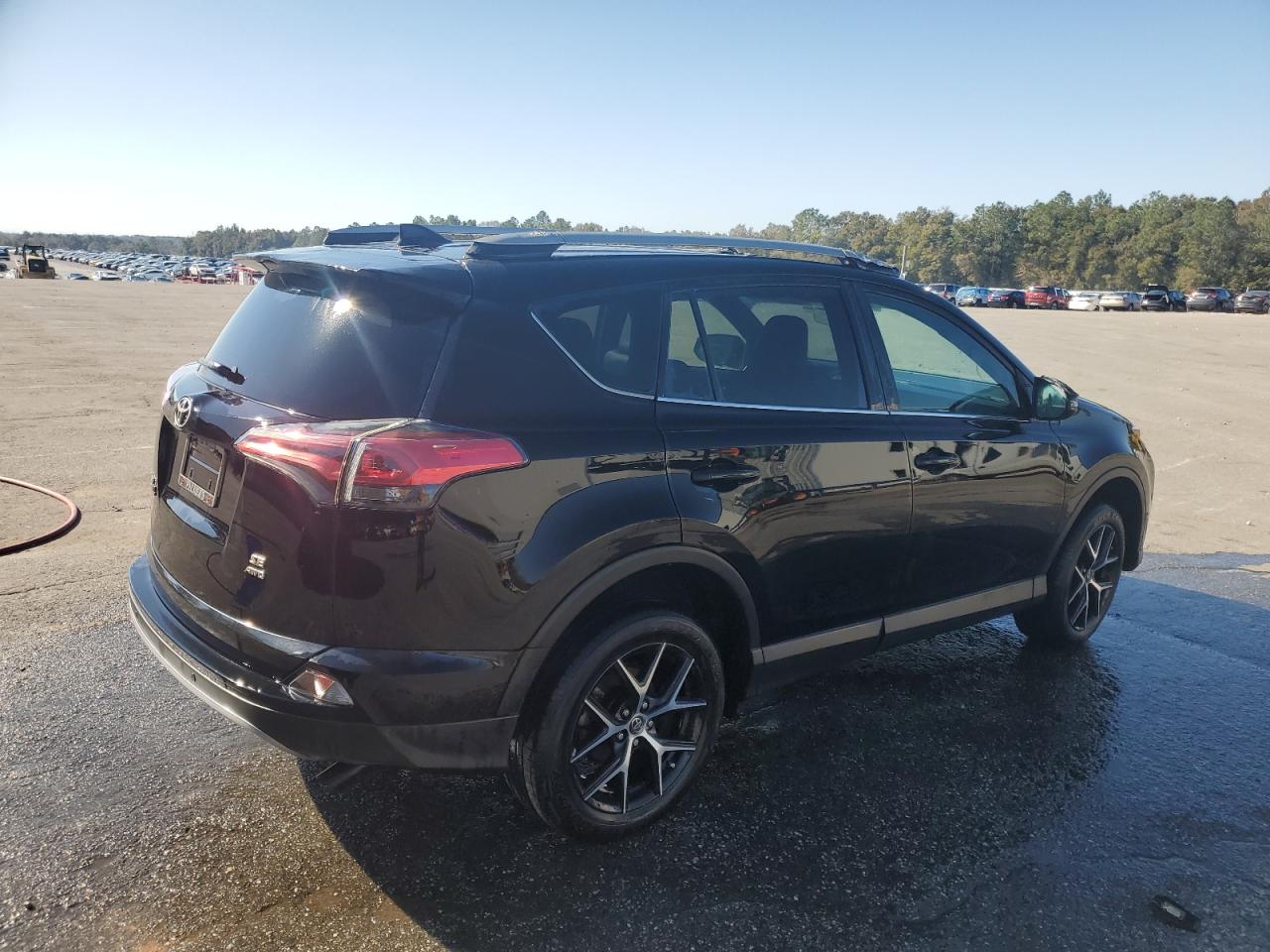 2018 Toyota RAV 4 - Image 3