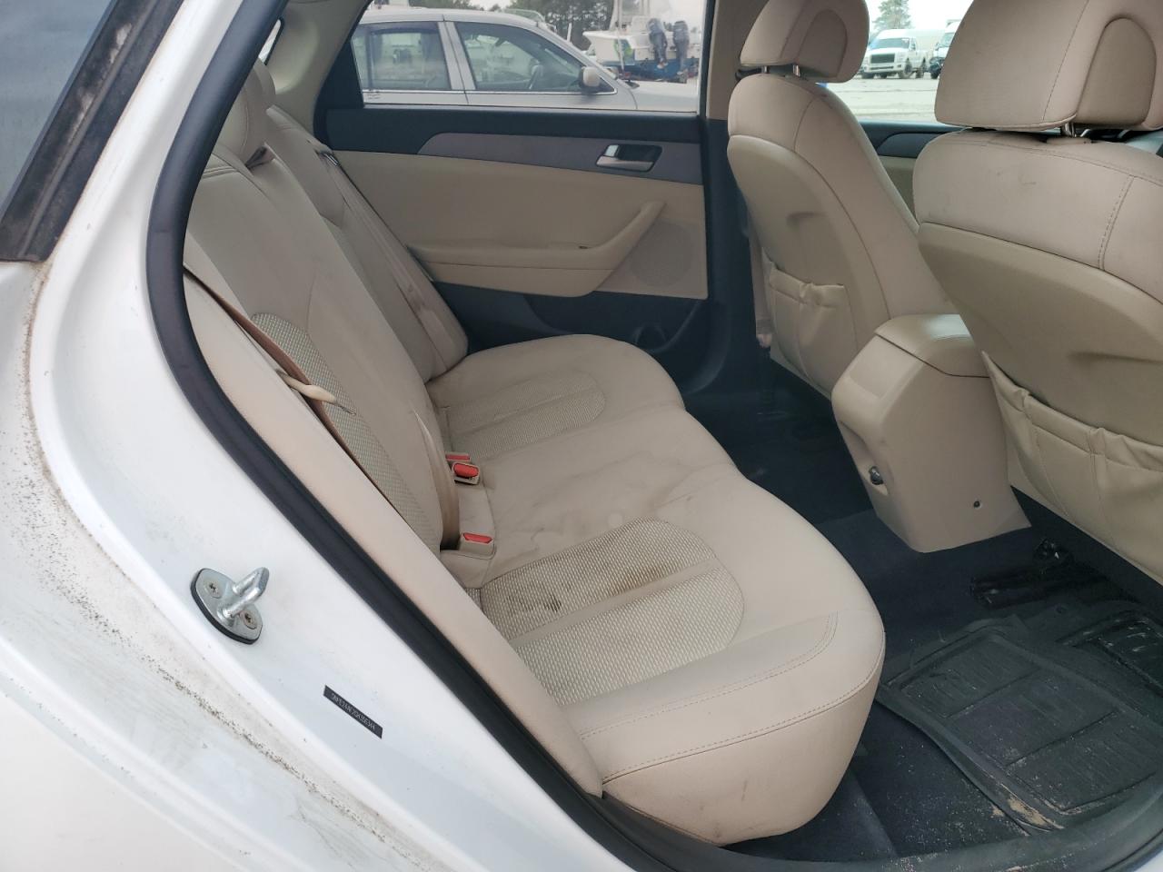 2016 Hyundai Sonata - Image 10