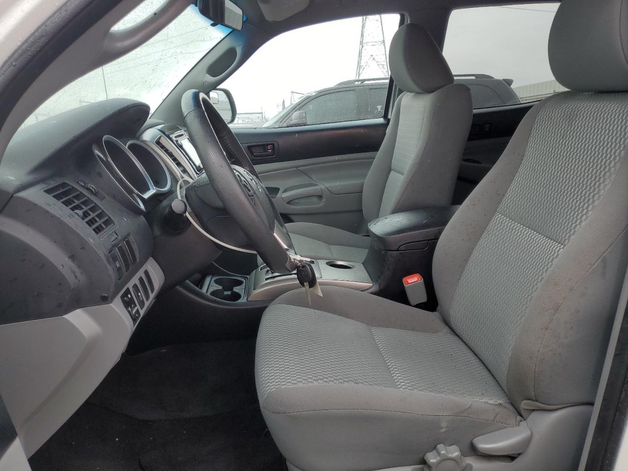 2015 Toyota Tacoma - Image 7