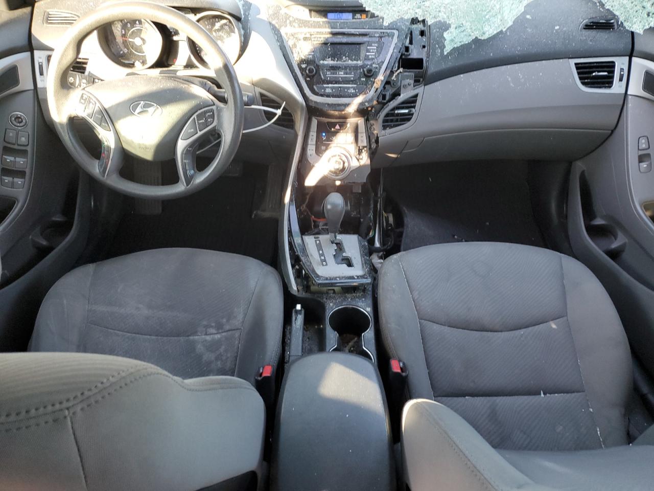 2013 Hyundai Elantra - Image 8