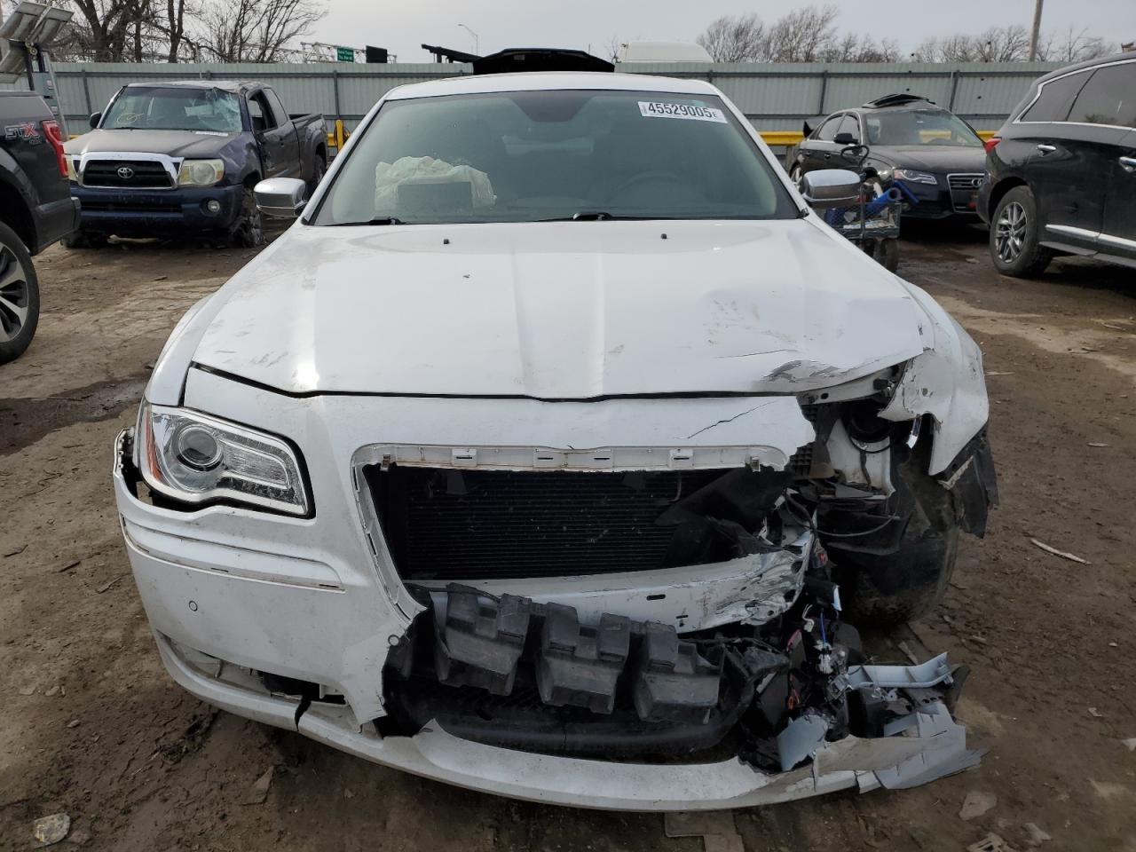 2013 Chrysler 300 - Image 5