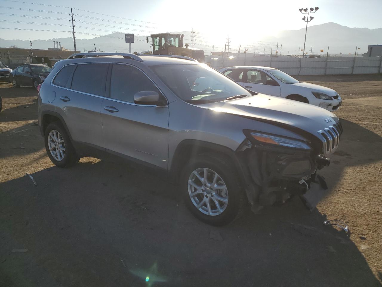 2017 Jeep Grand Cherokee - Image 4