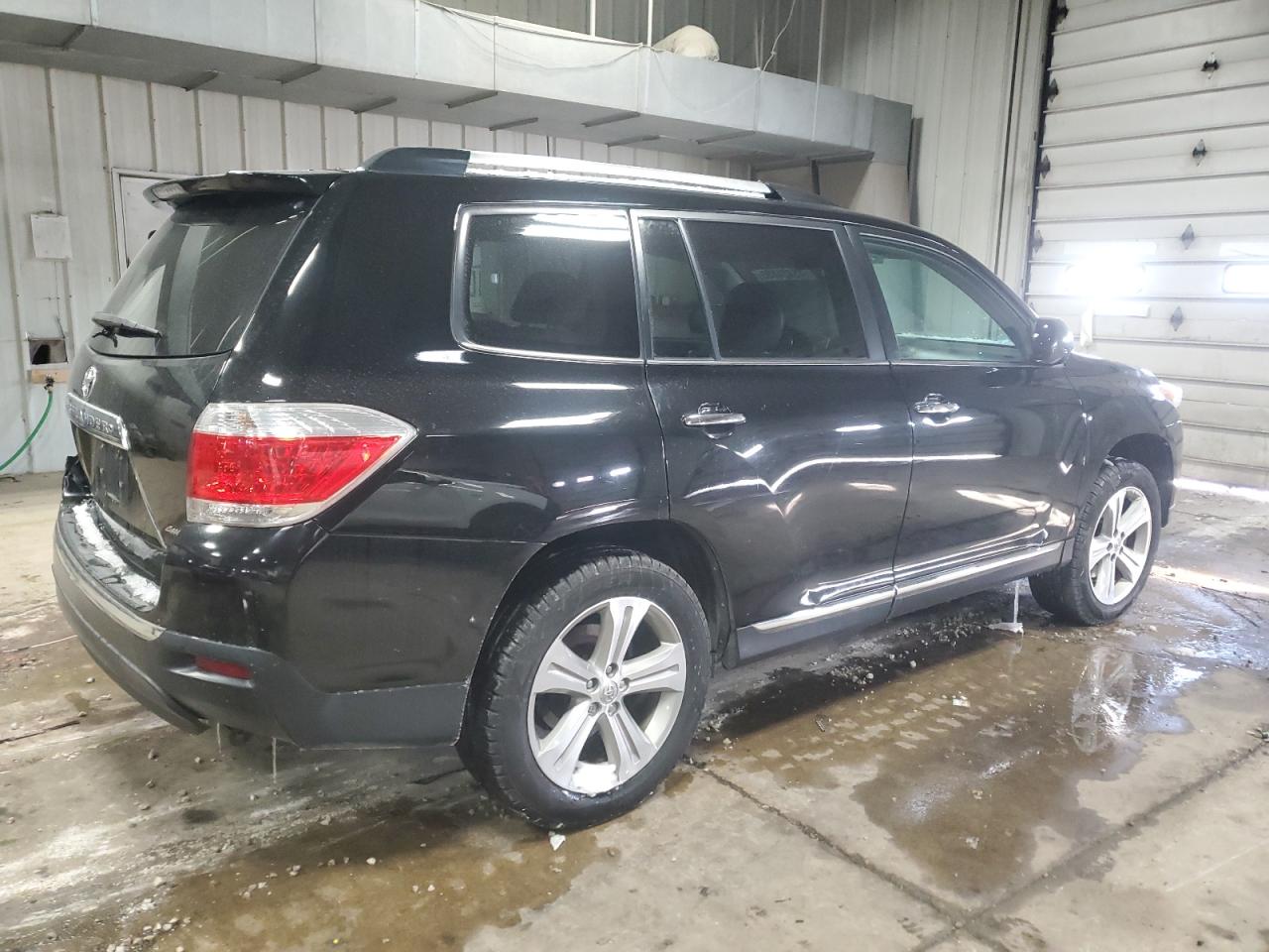 2013 Toyota Highlander - Image 3