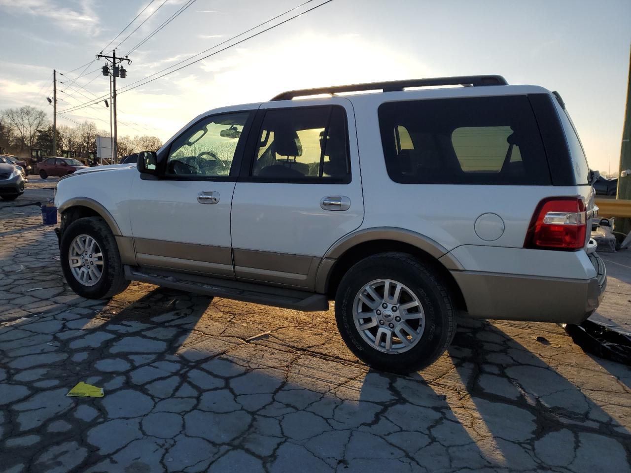 2013 Ford Expedition - Image 2