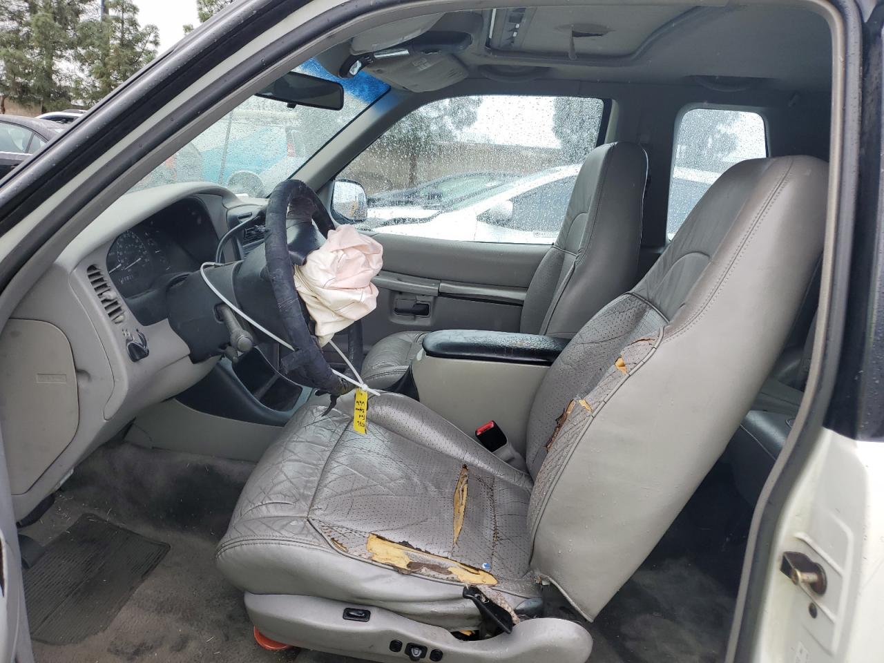 1998 Ford Explorer - Image 7