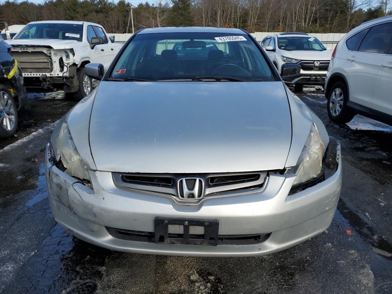 2004 Honda Accord - Image 5