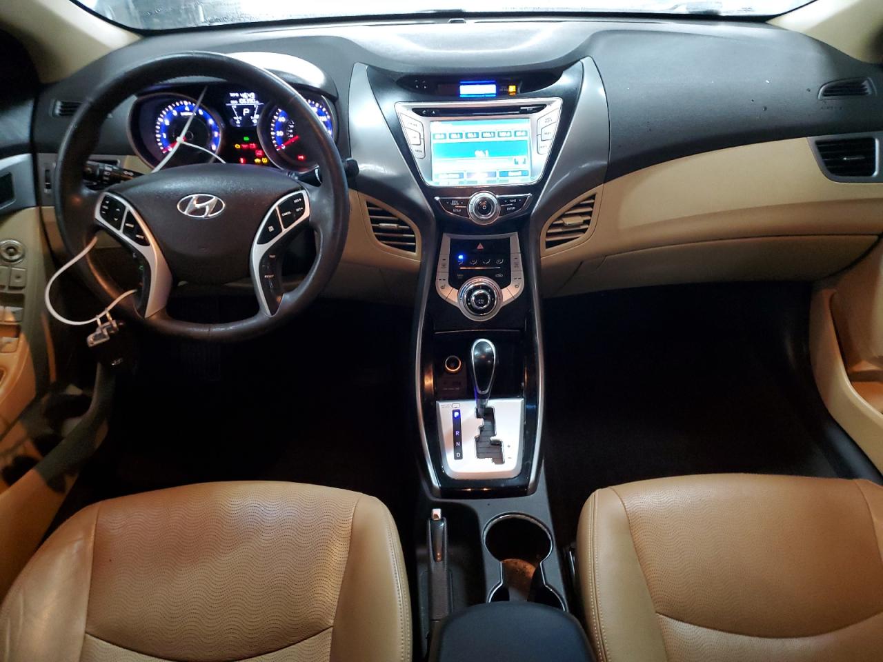2012 Hyundai Elantra - Image 8