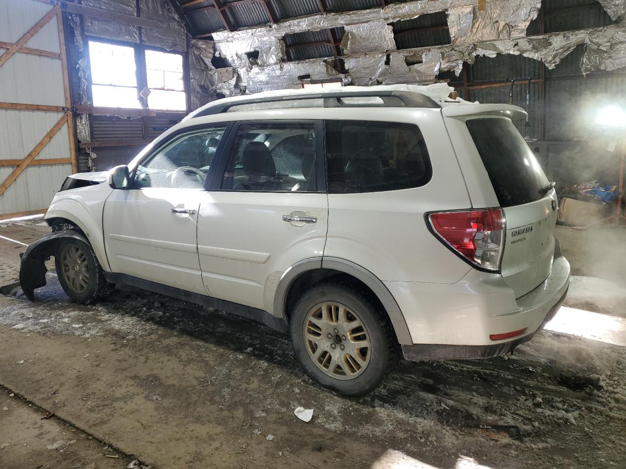 2010 Subaru Forester - Image 2