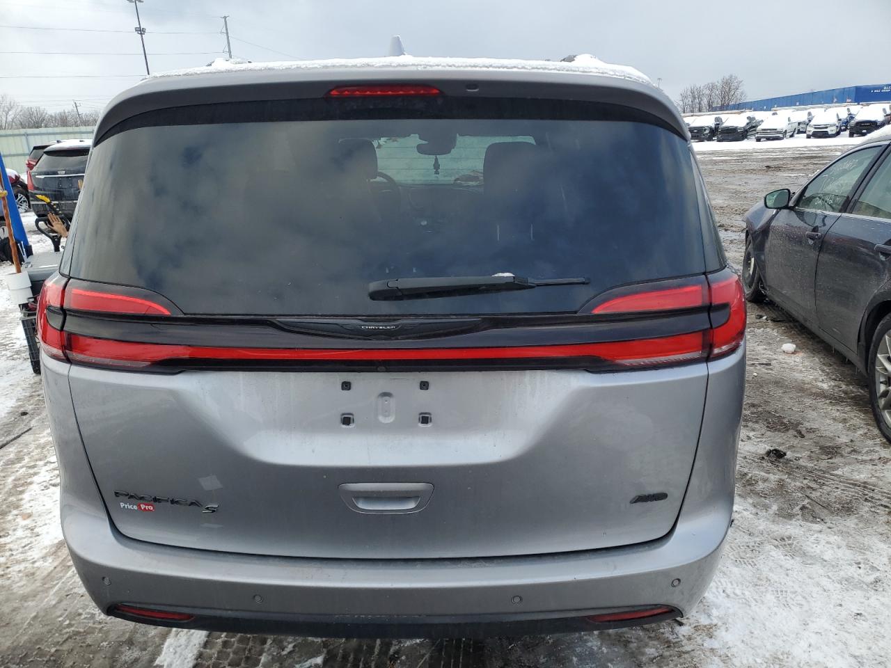 2021 Chrysler Pacifica - Image 6