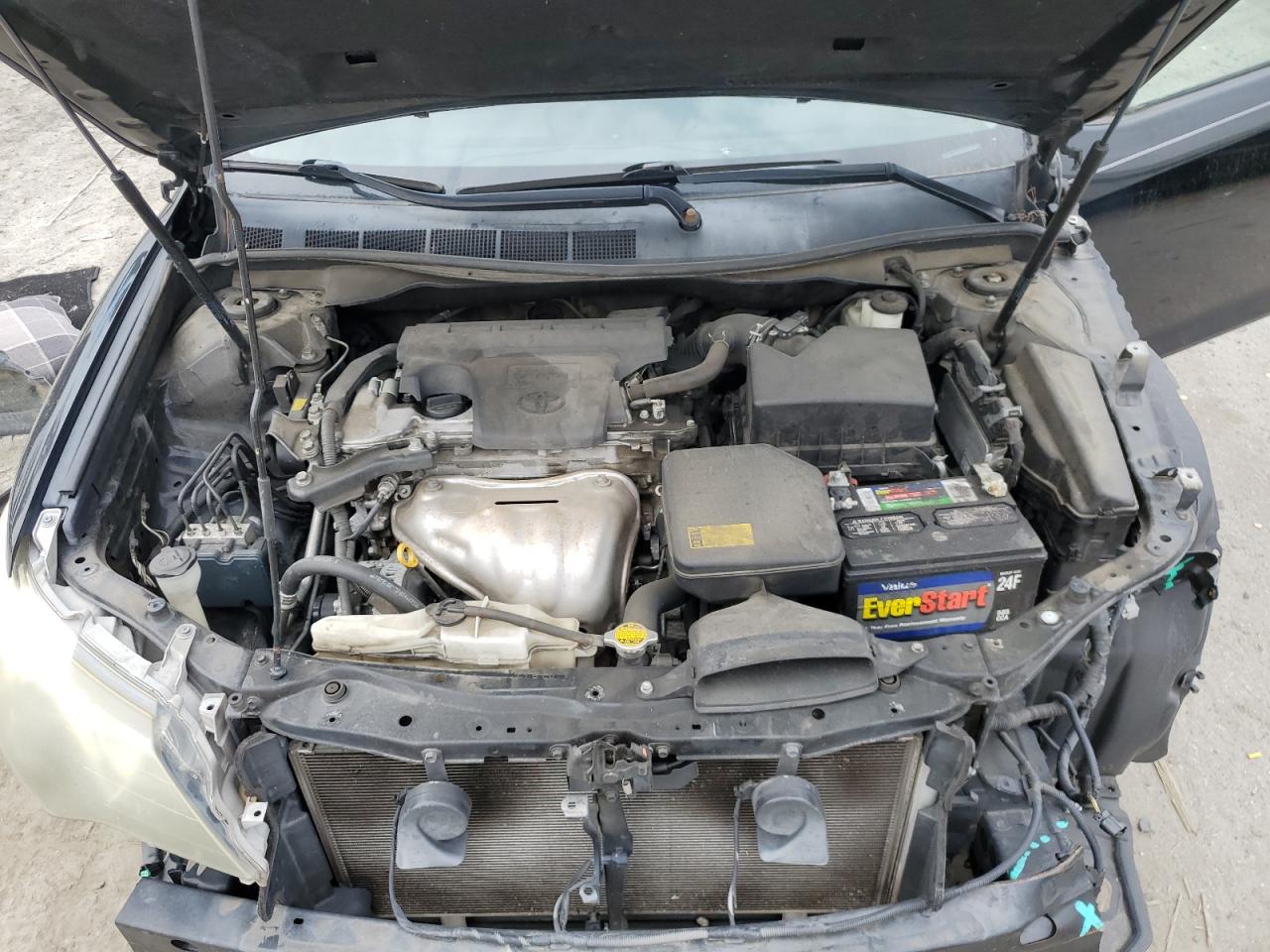 2012 Toyota Camry - Image 11