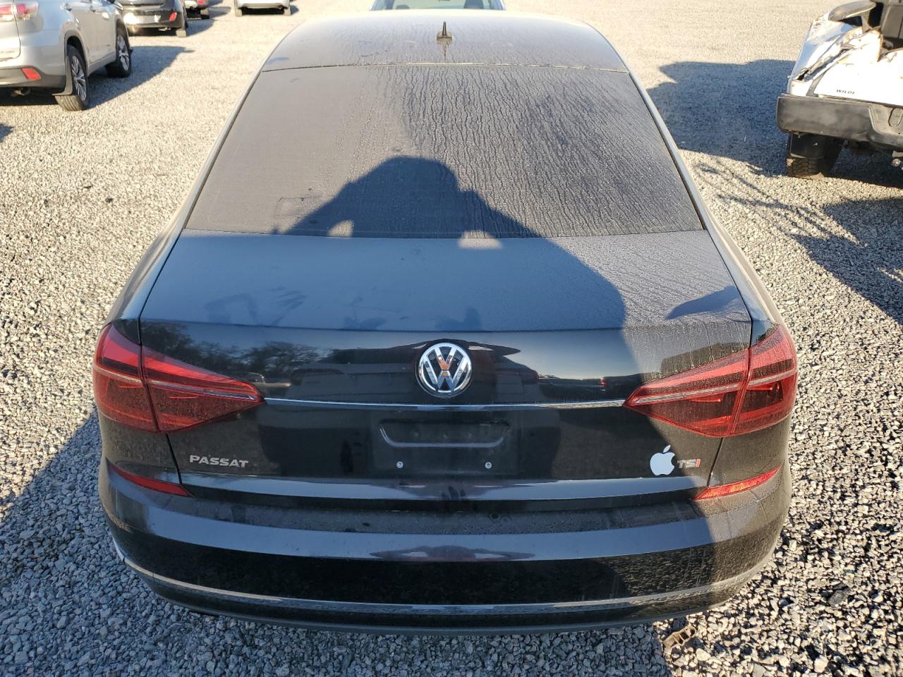 2017 Volkswagen Passat - Image 6