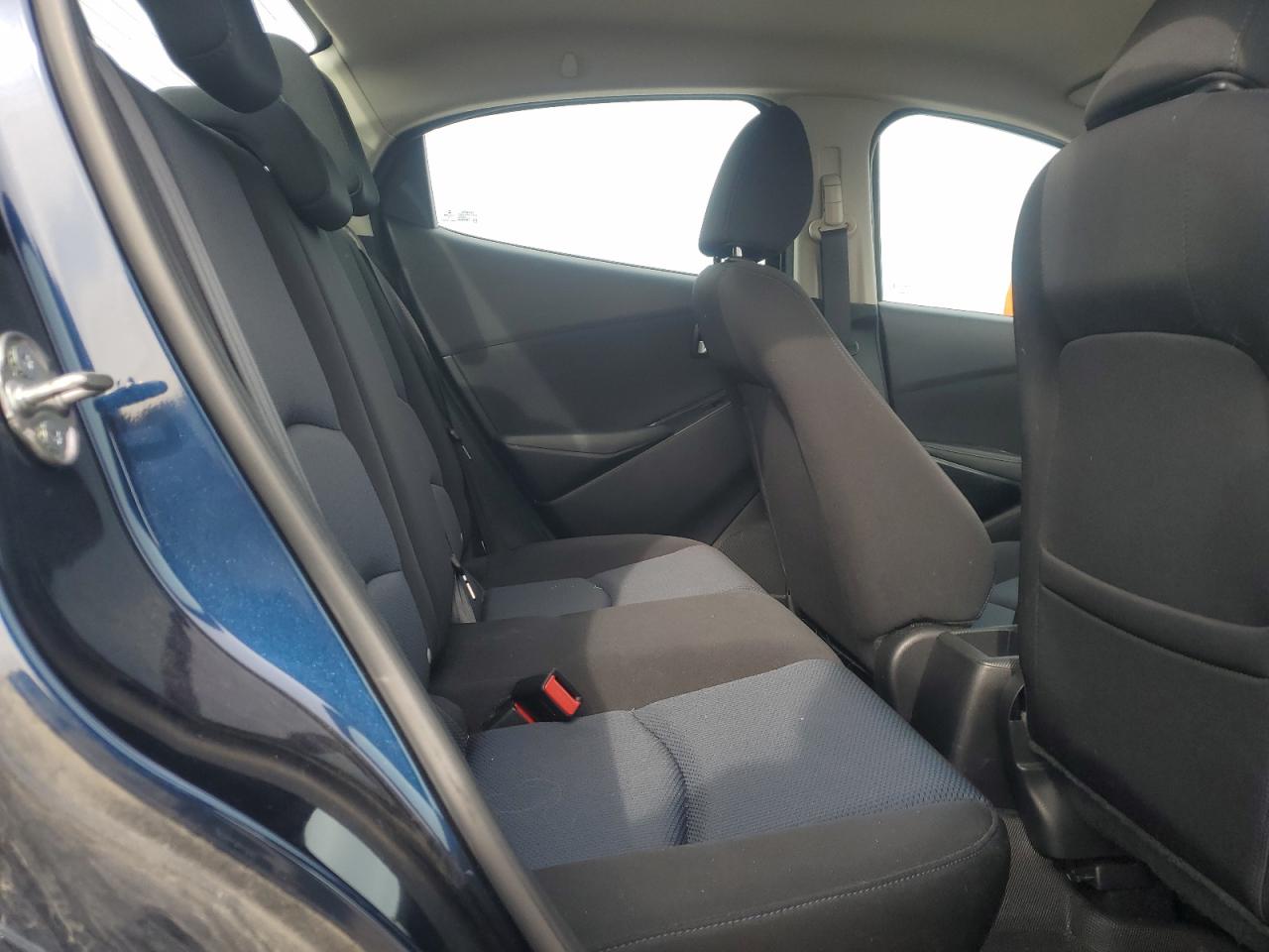 2017 Toyota Yaris - Image 10