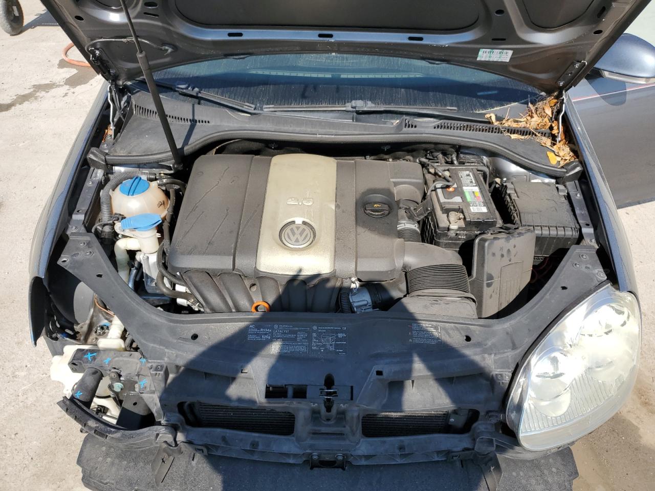 2005 Volkswagen Jetta - Image 11