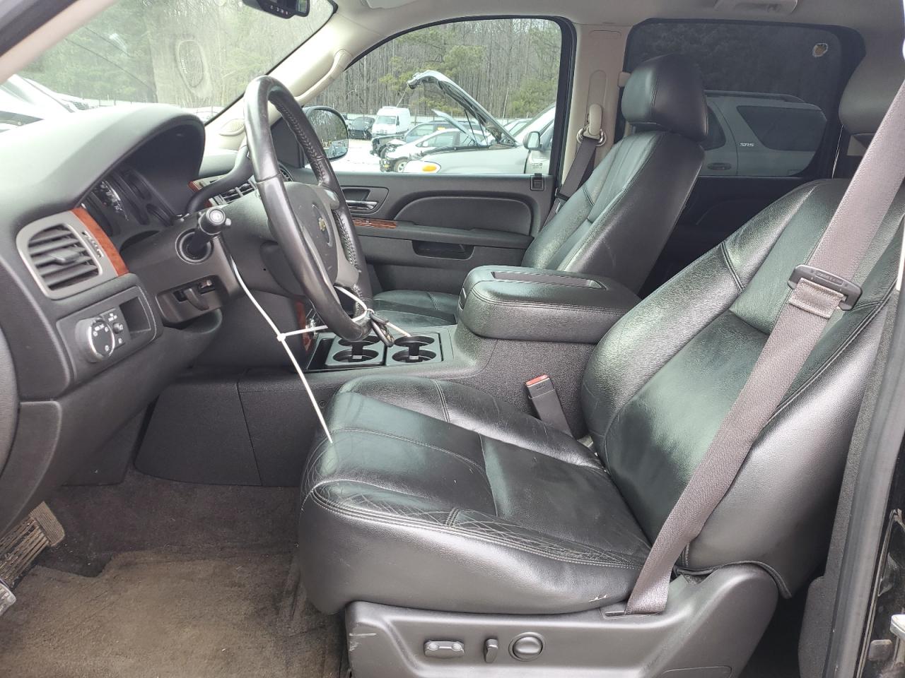 2013 Chevrolet Suburban - Image 7