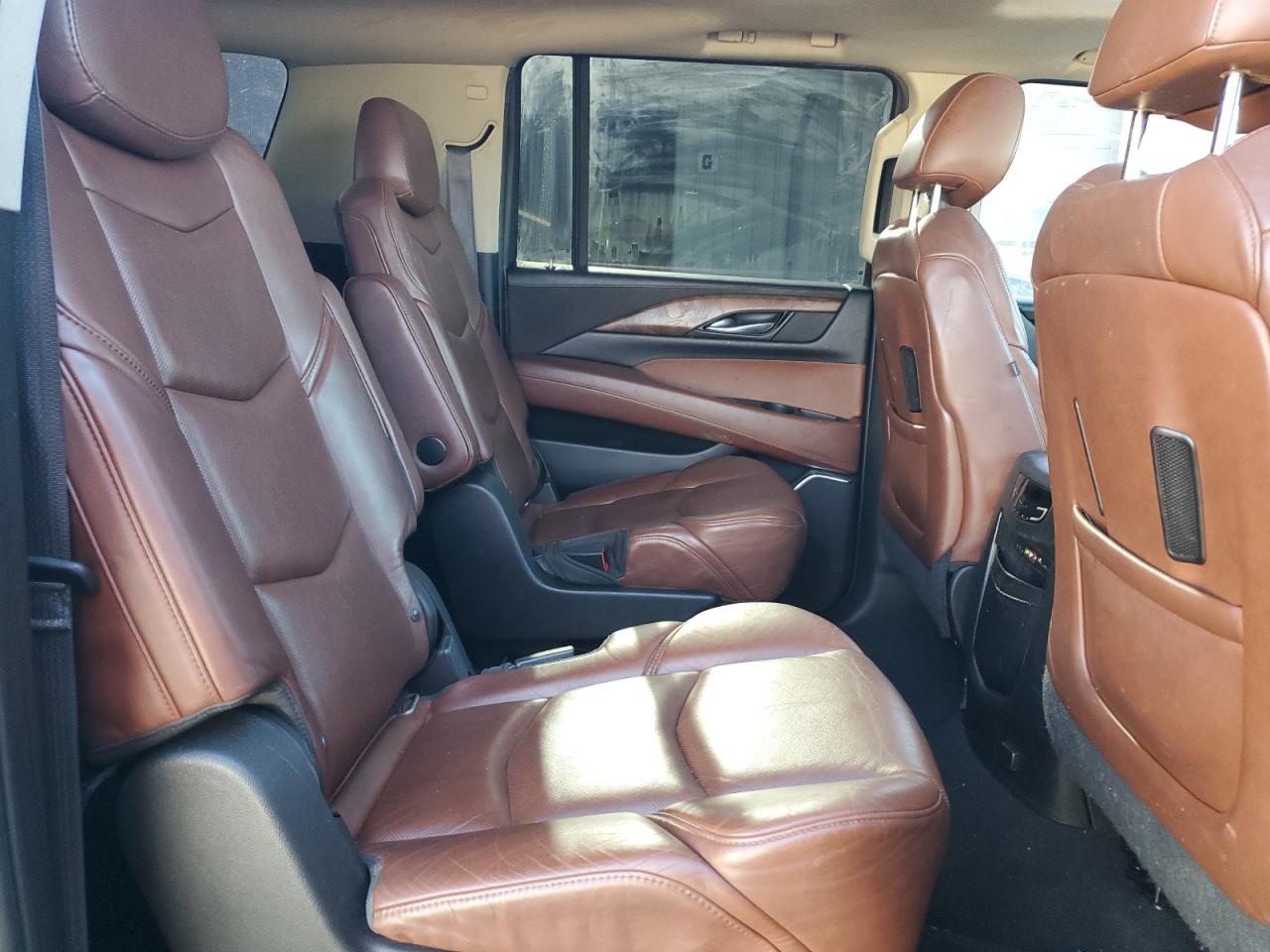 2015 Cadillac Escalade - Image 11
