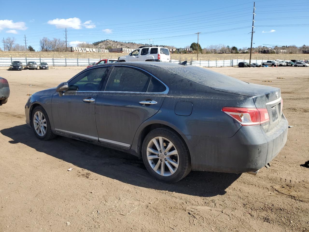 2011 Lexus ES - Image 2