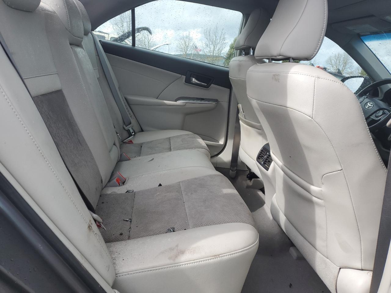2014 Toyota Camry - Image 11