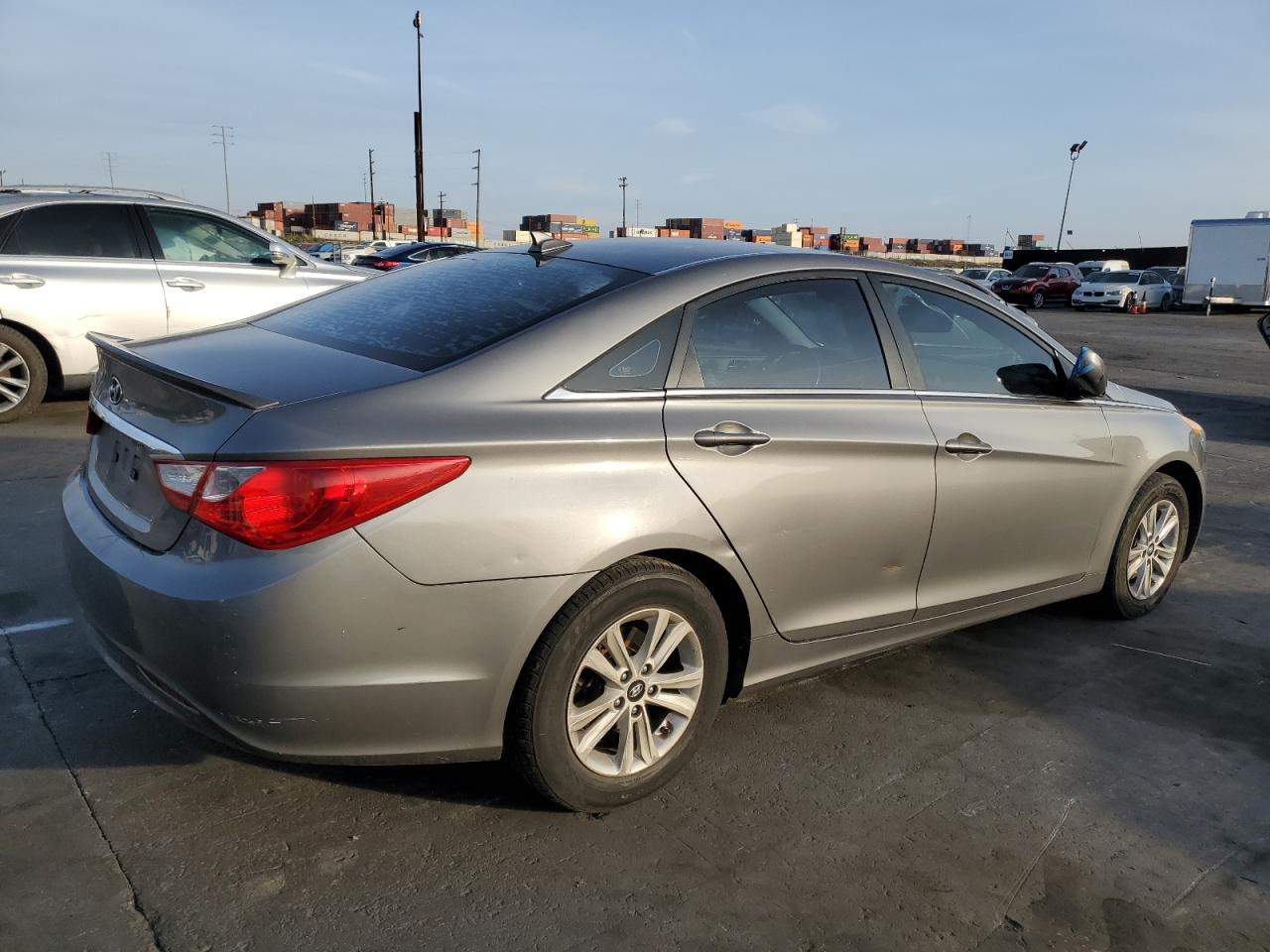 2013 Hyundai Sonata - Image 3