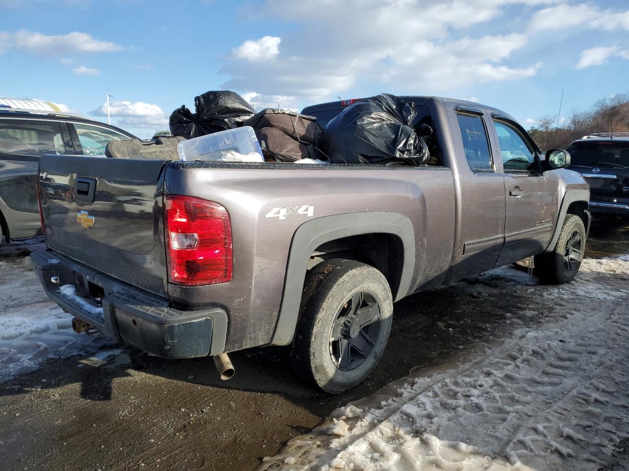 2010 Chevrolet Silverado - Image 3