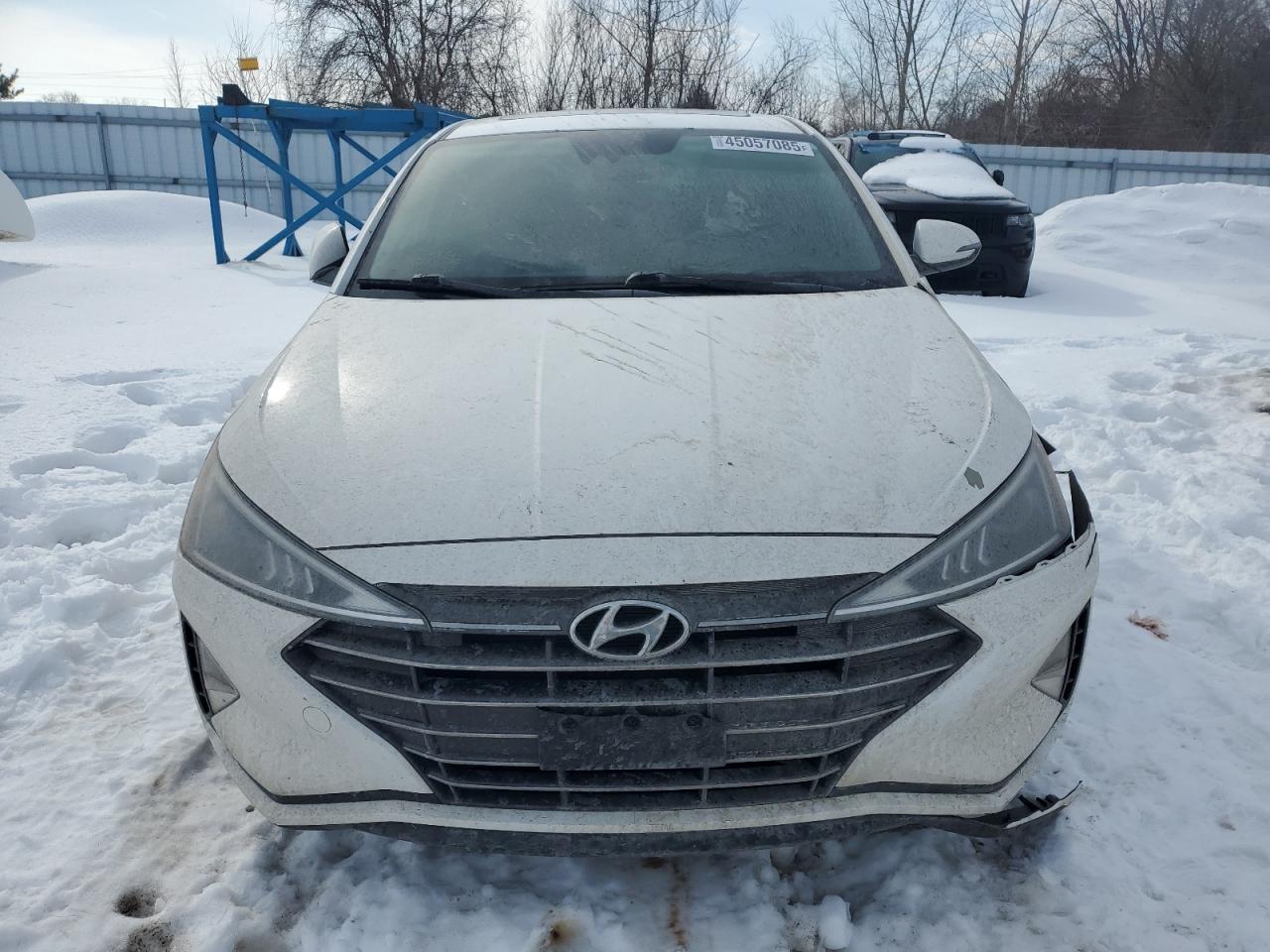 2019 Hyundai Elantra - Image 5