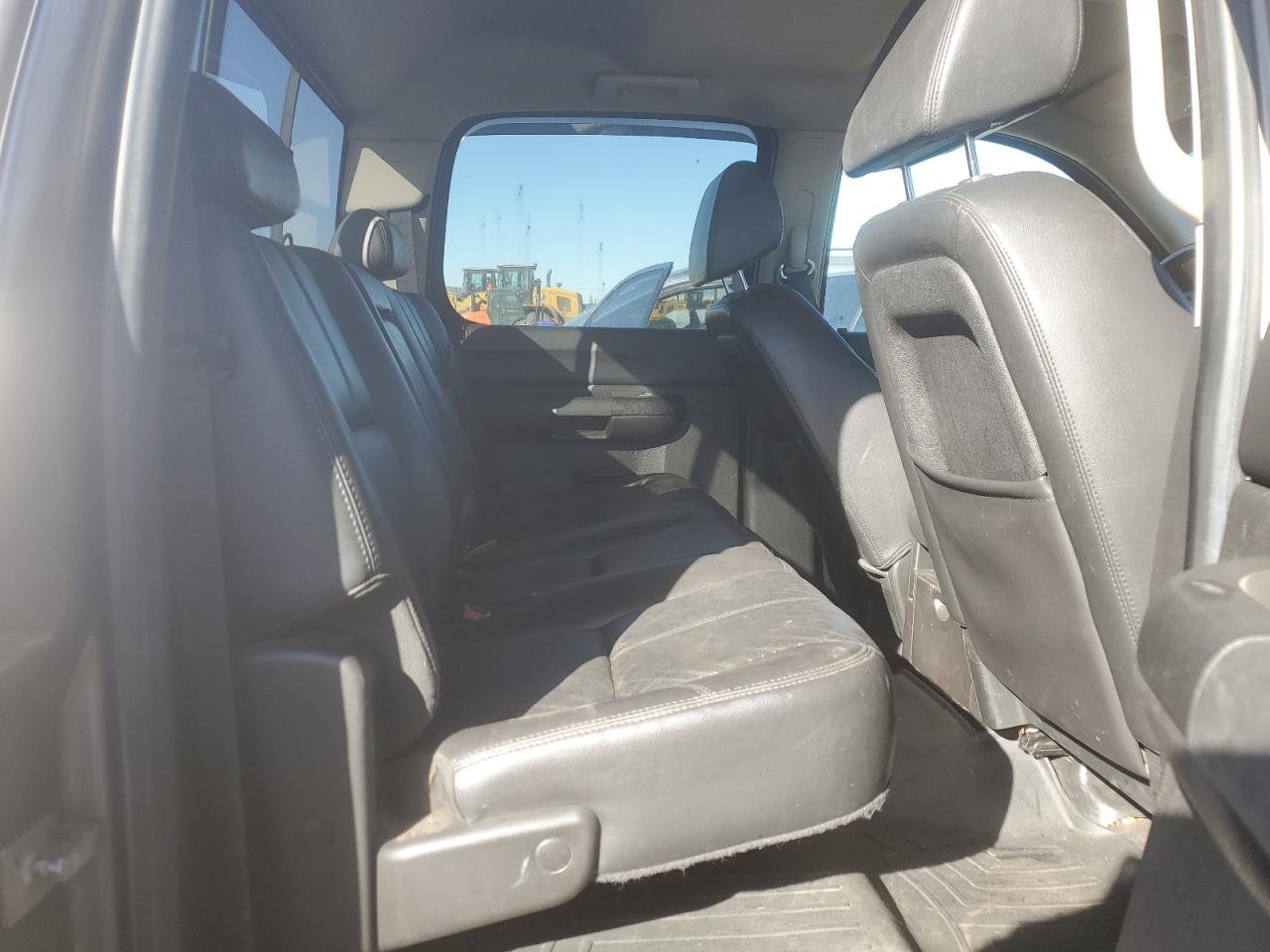 2008 Chevrolet Silverado - Image 10