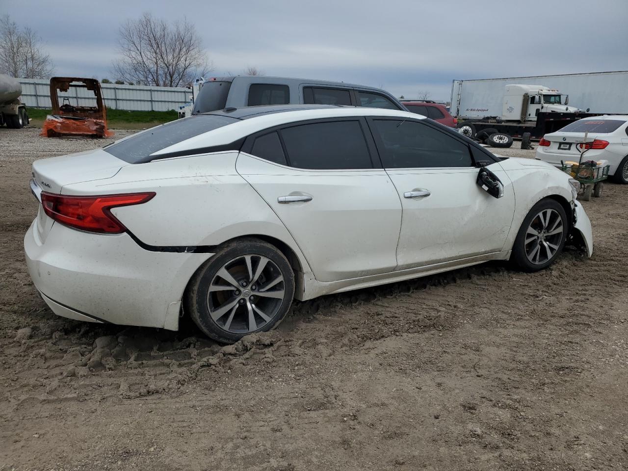 2017 Nissan Maxima - Image 3