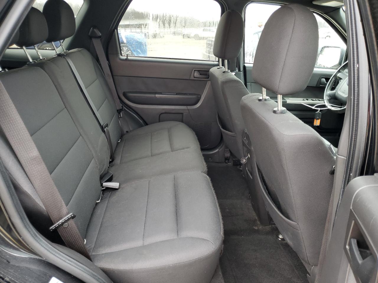 2010 Ford Escape - Image 11