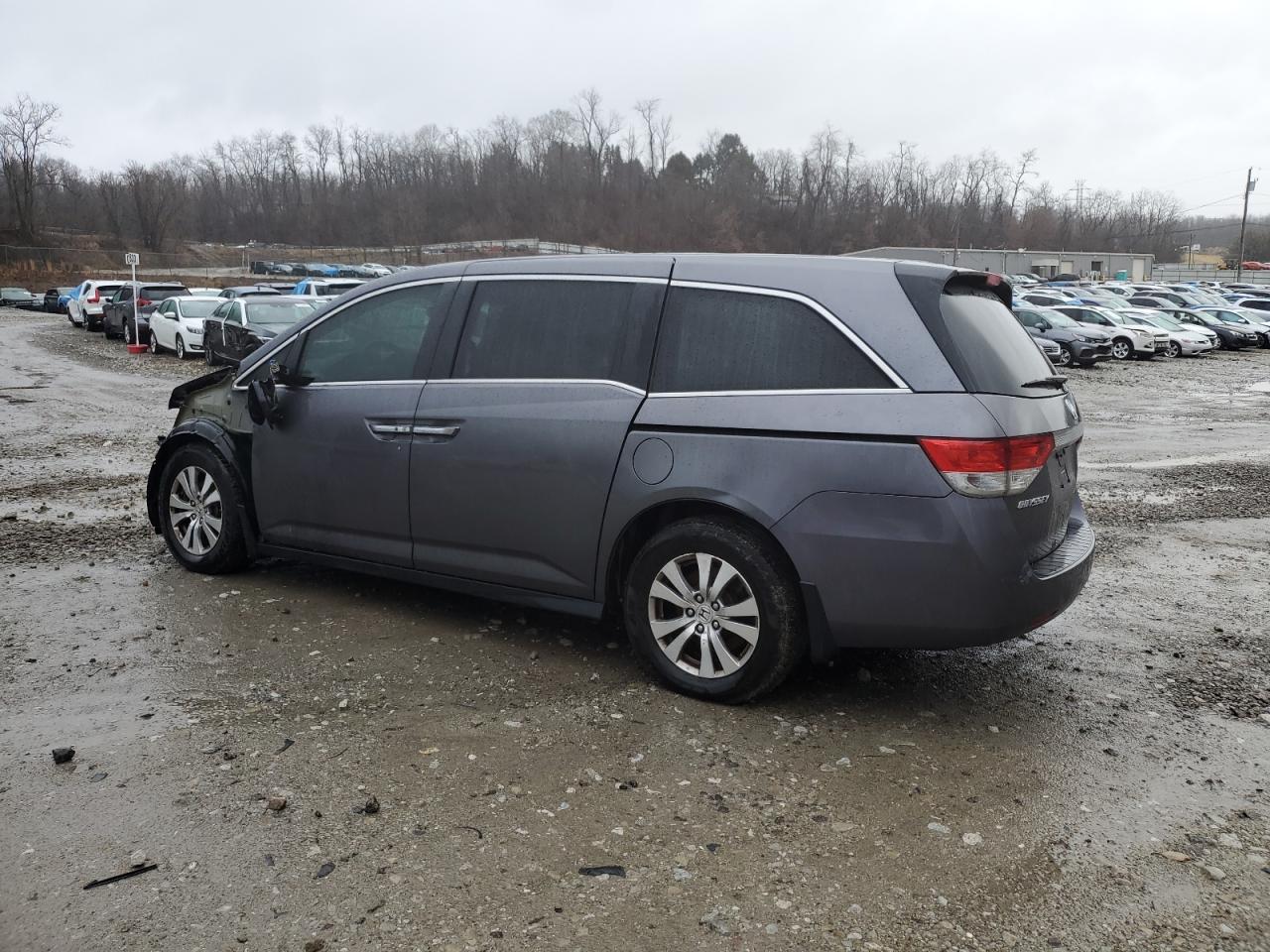 2016 Honda Odyssey - Image 2