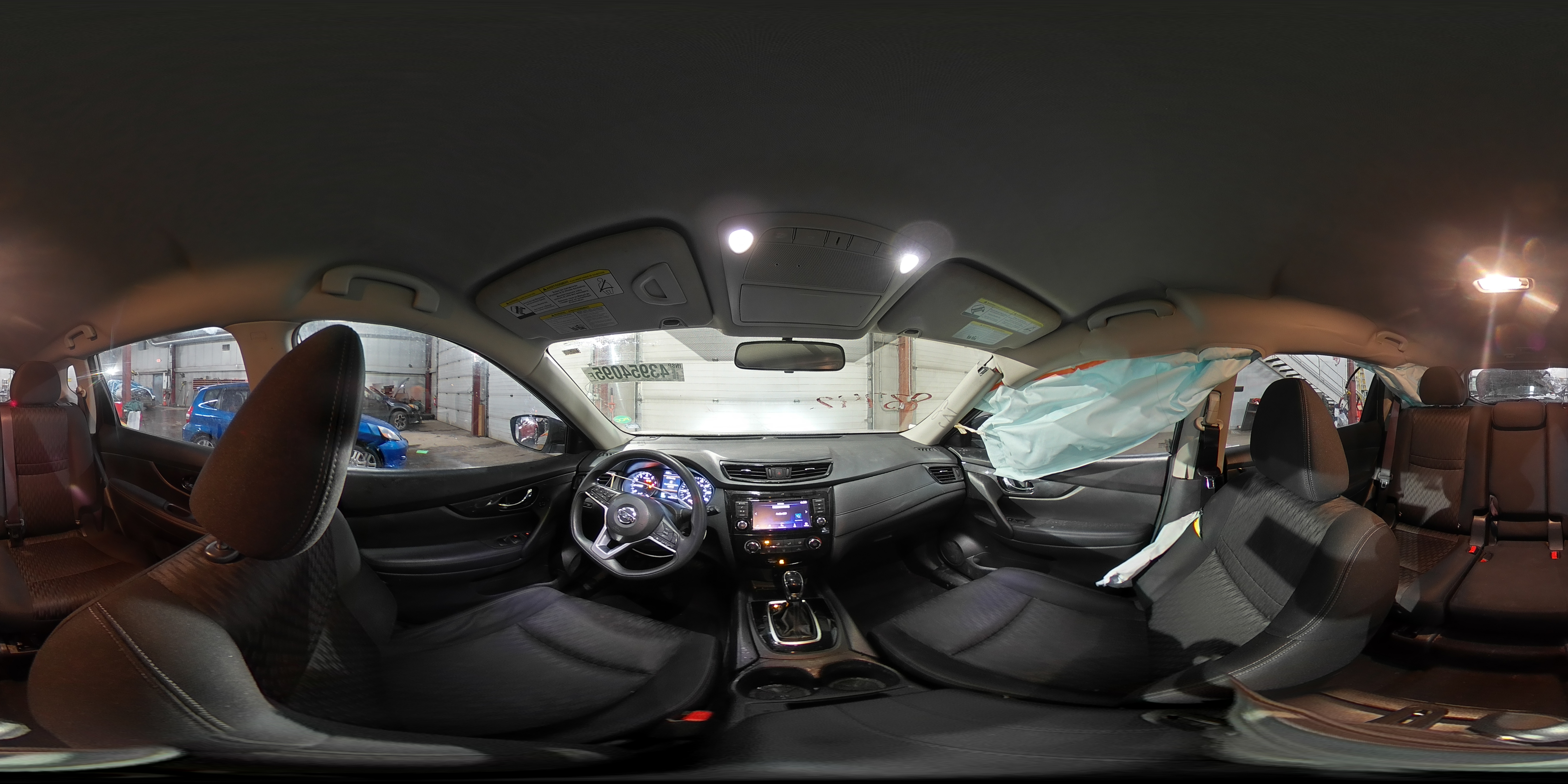 2018 Nissan Rogue - Image 14