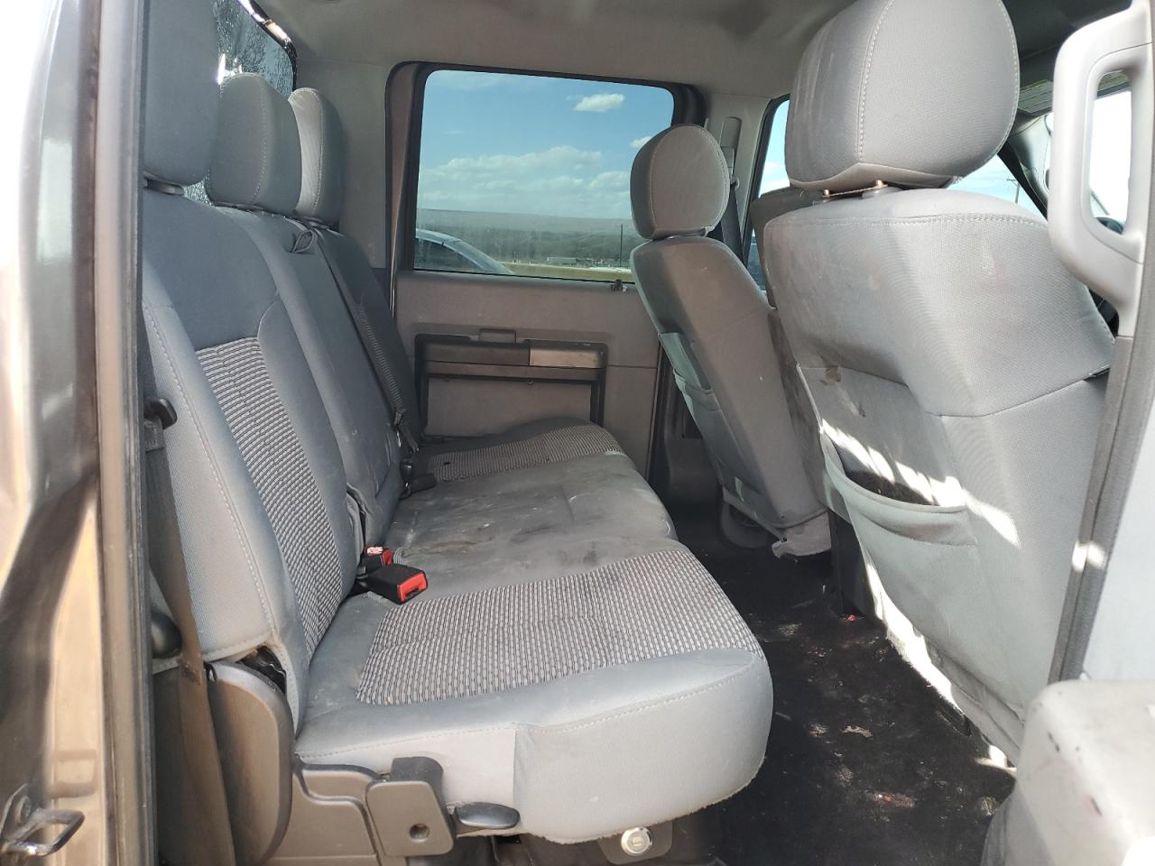 2012 Ford F250 - Image 10