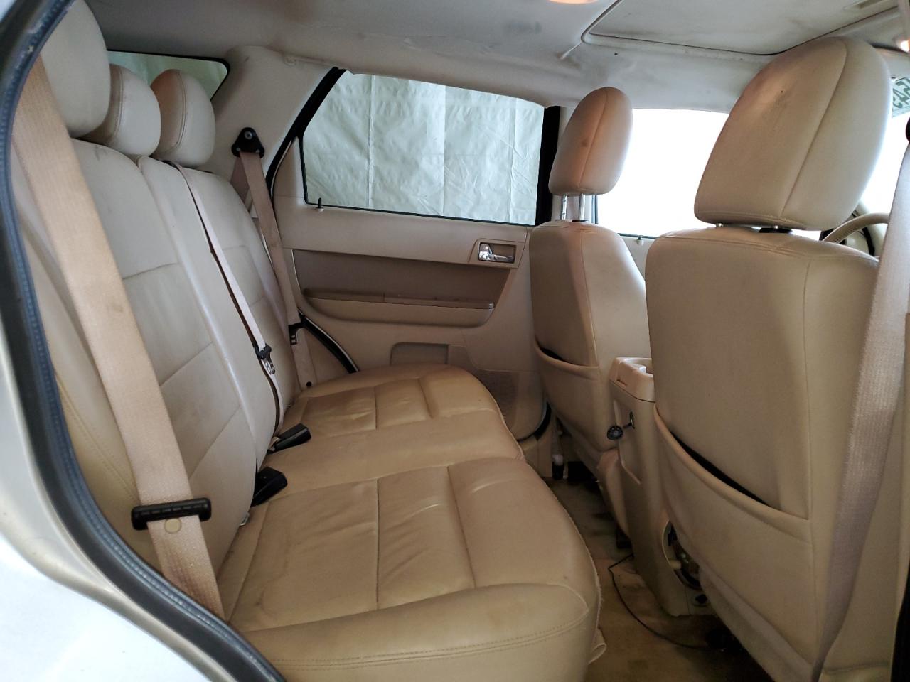 2010 Ford Escape - Image 11