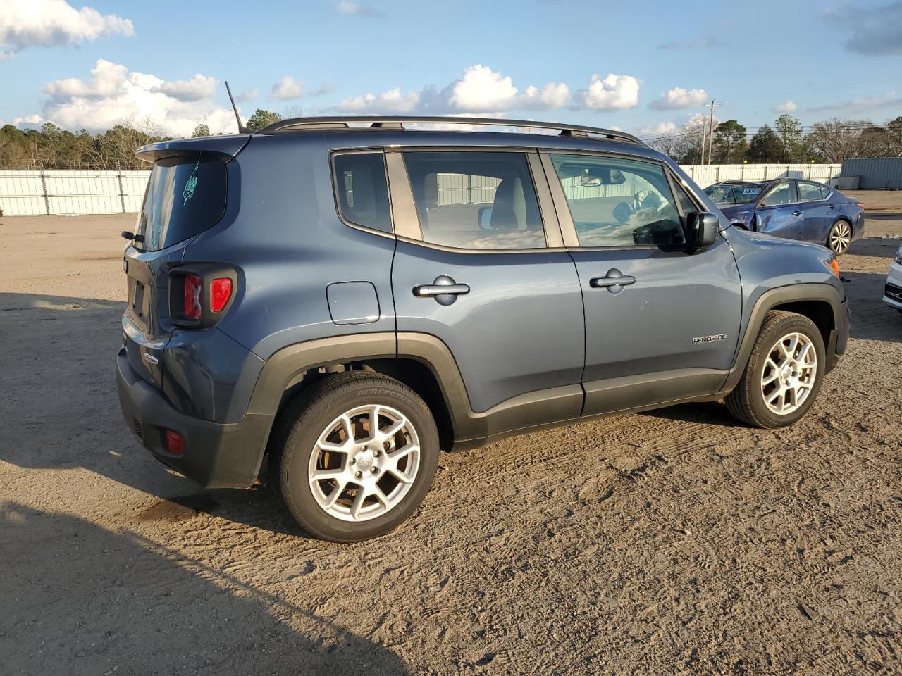 2021 Jeep Renegade - Image 3