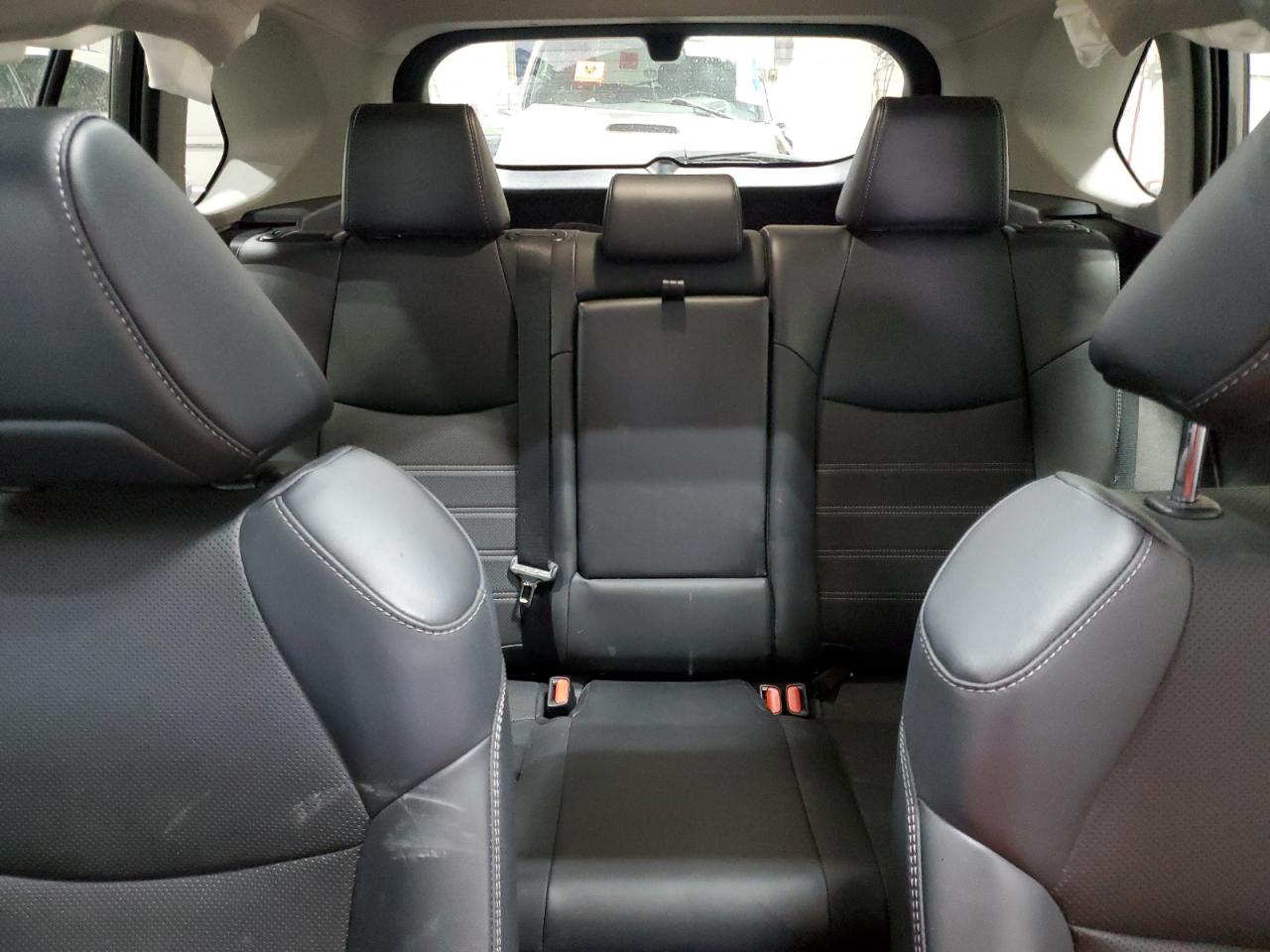 2022 Toyota RAV 4 - Image 10