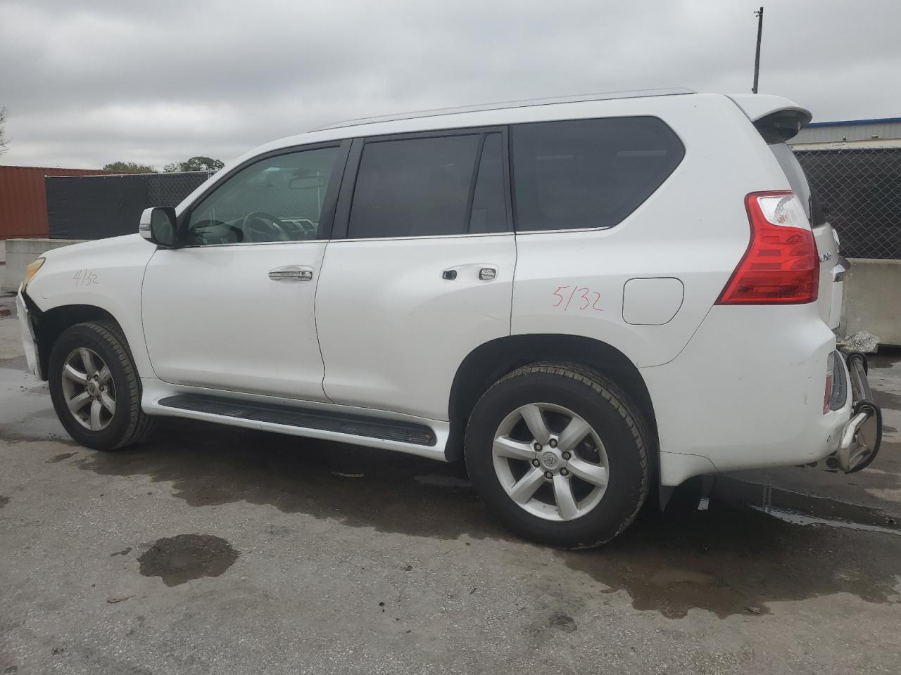 2010 Lexus GX - Image 2