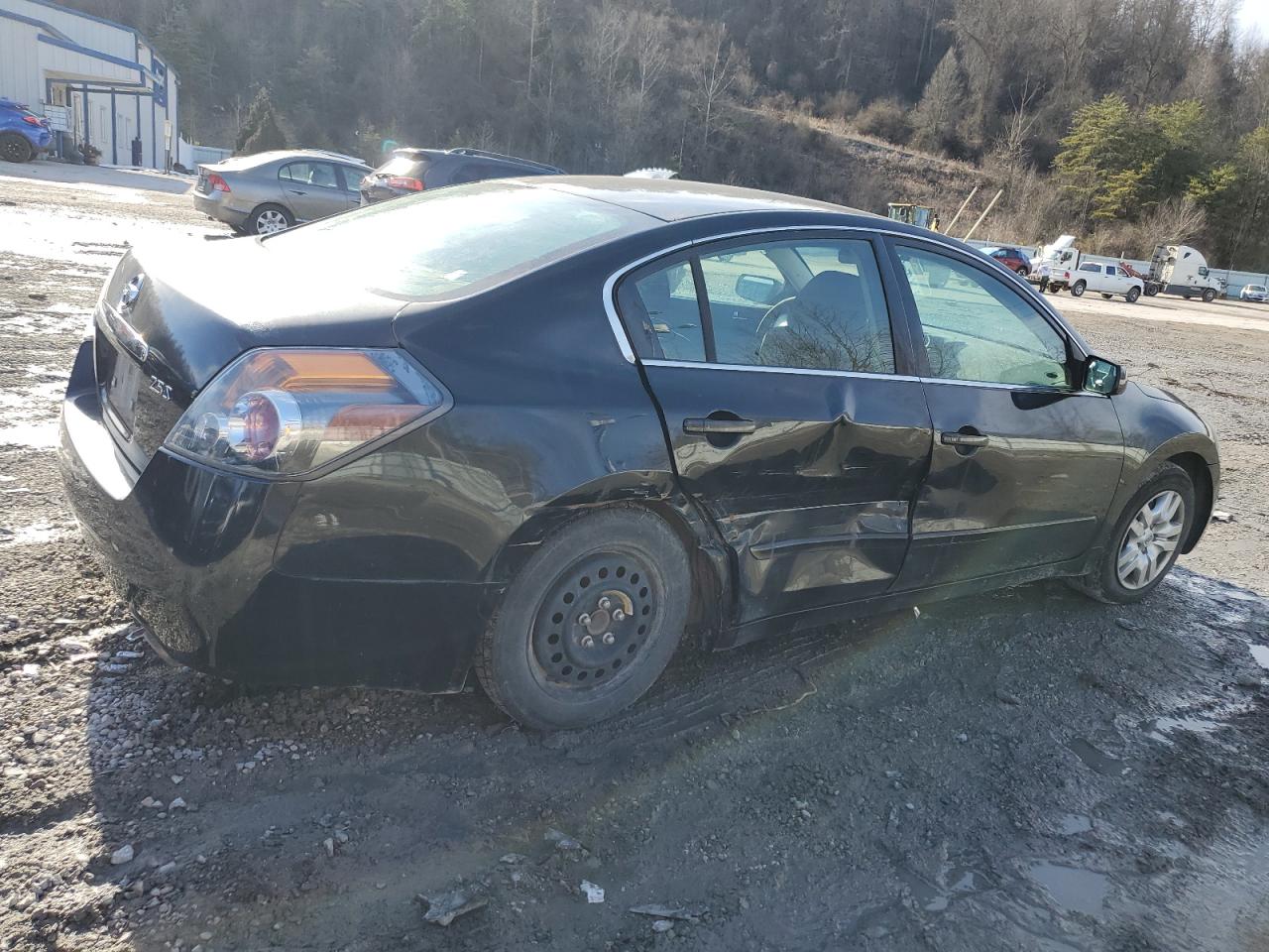 2009 Nissan Altima - Image 3
