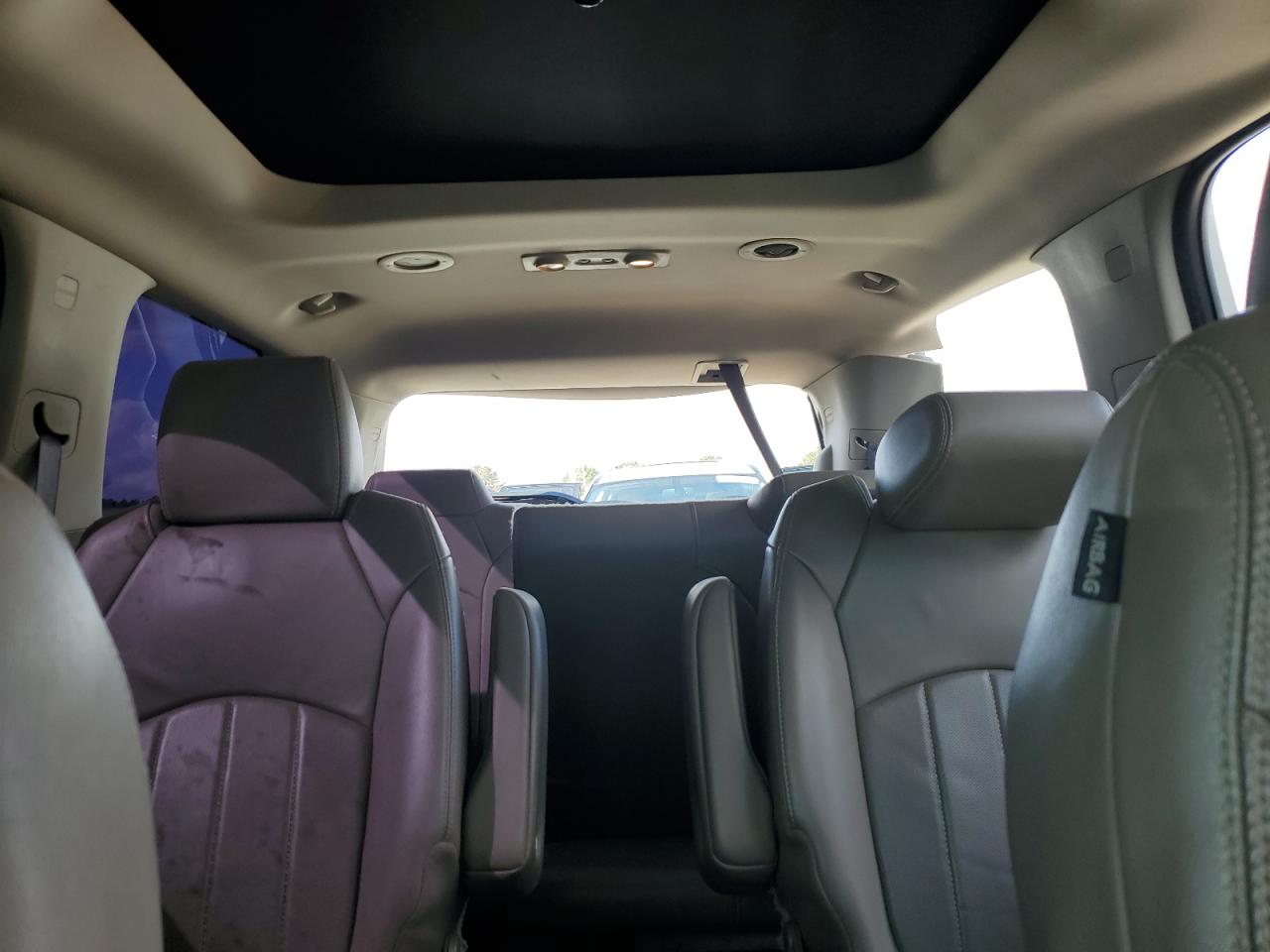 2015 GMC Acadia - Image 10