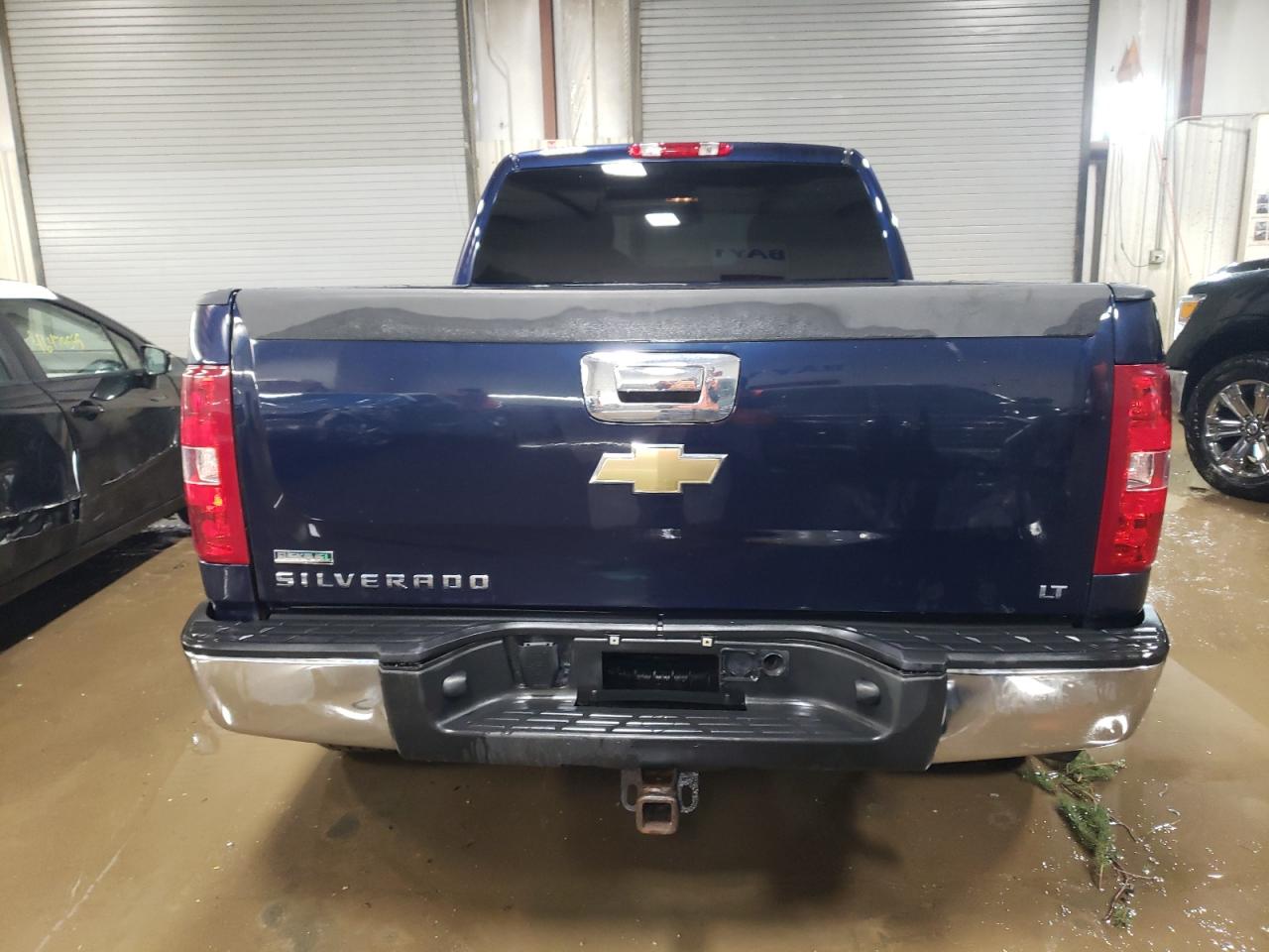 2009 Chevrolet Silverado - Image 6