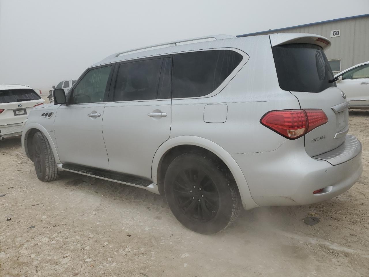2017 Infiniti QX80 - Image 2