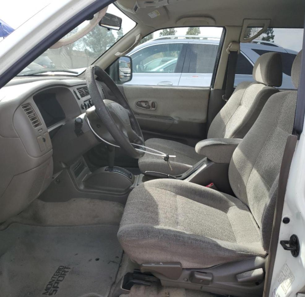1999 Mitsubishi Montero - Image 7