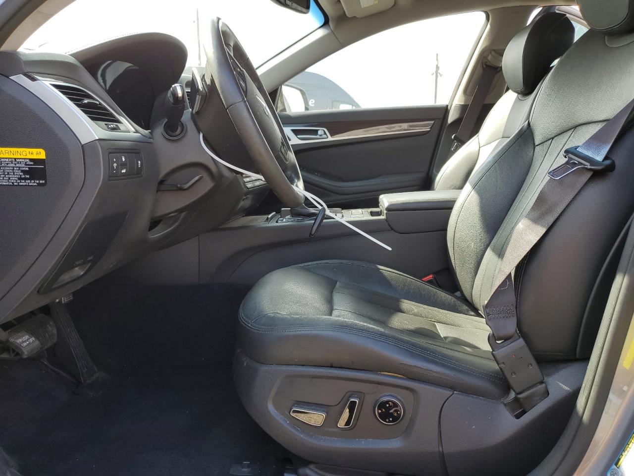 2016 Hyundai Genesis - Image 7