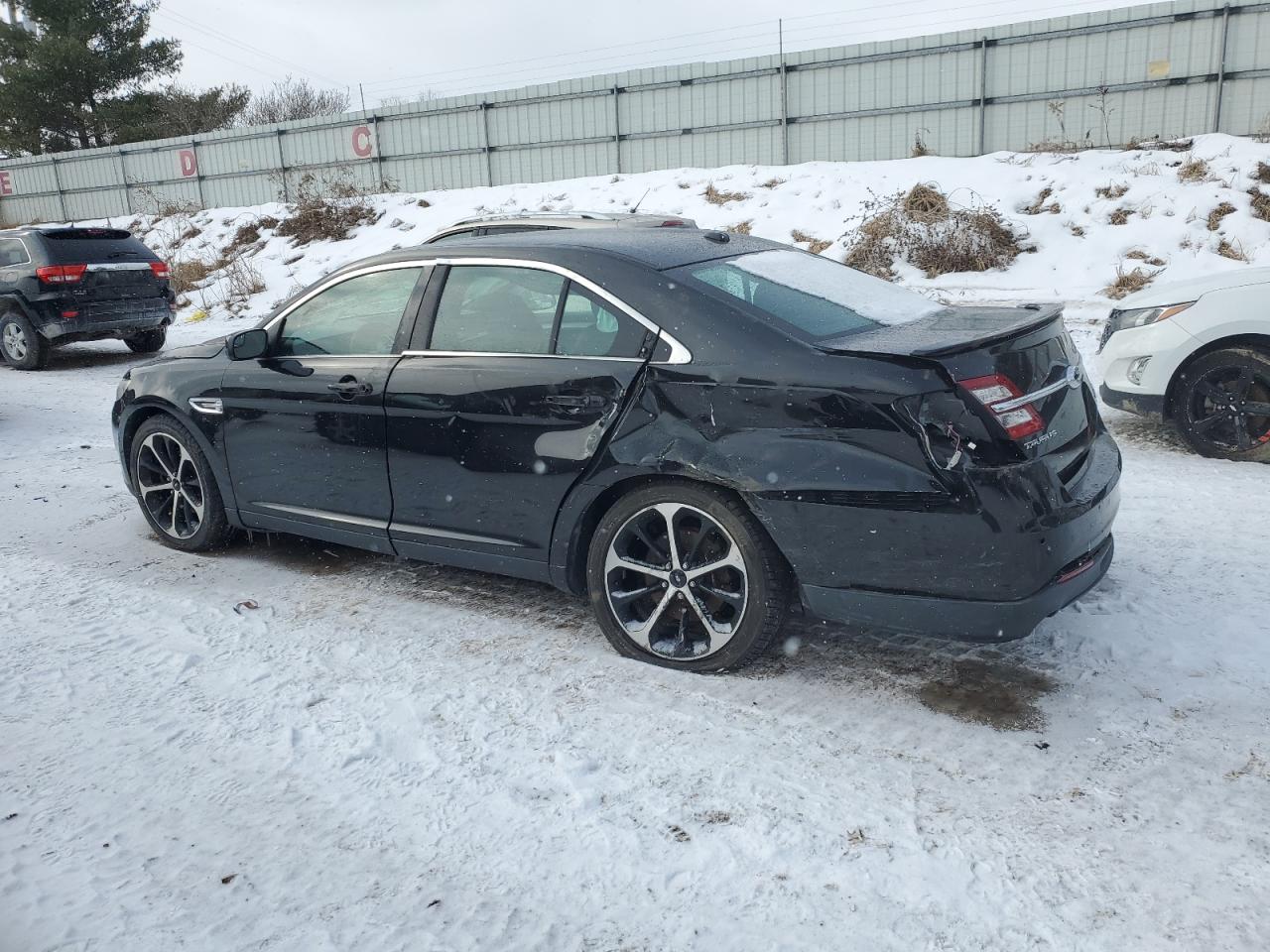 2014 Ford Taurus - Image 2