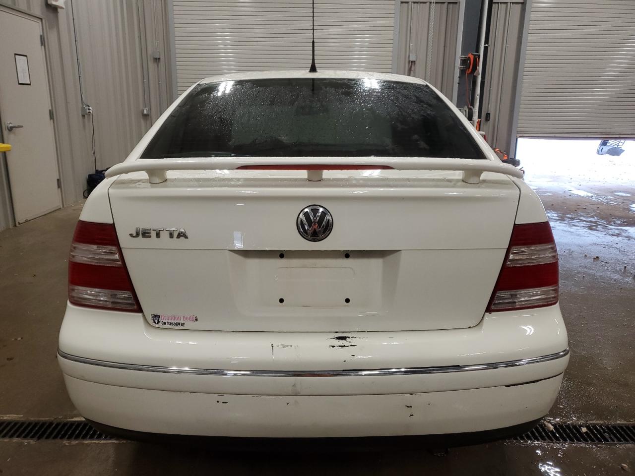 2004 Volkswagen Jetta - Image 6