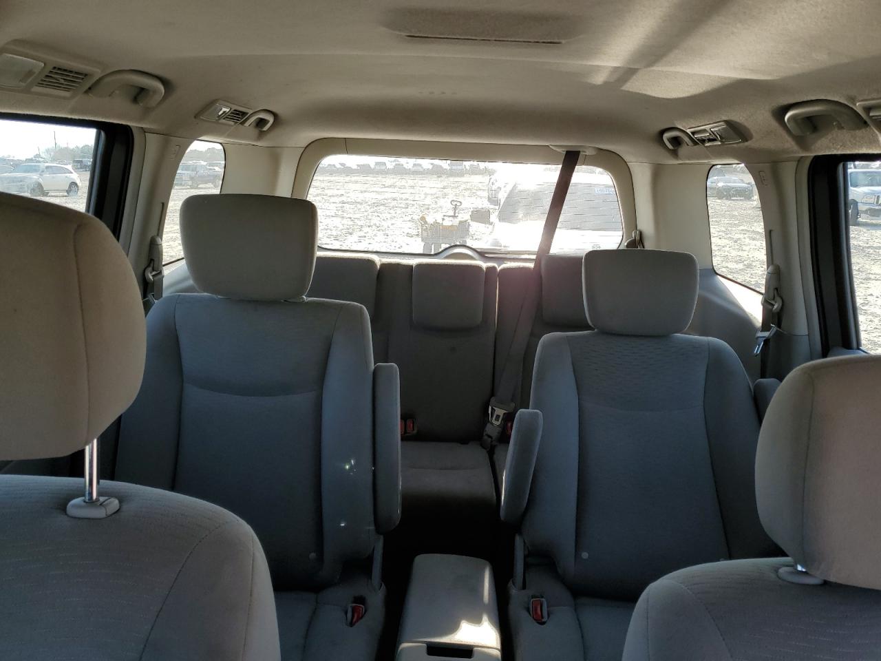 2015 Nissan Quest - Image 10