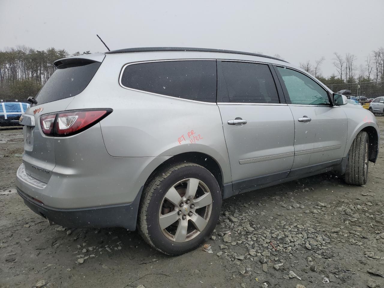 2015 Chevrolet Traverse - Image 3