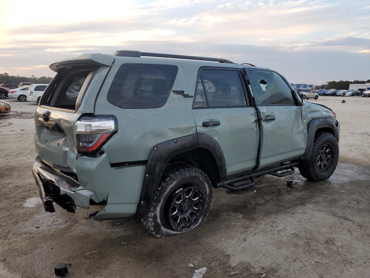 2022 Toyota 4Runner - Image 3