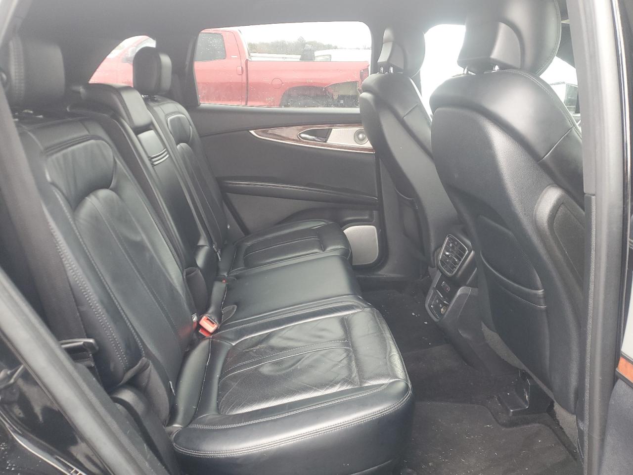 2018 Lincoln MKX - Image 11