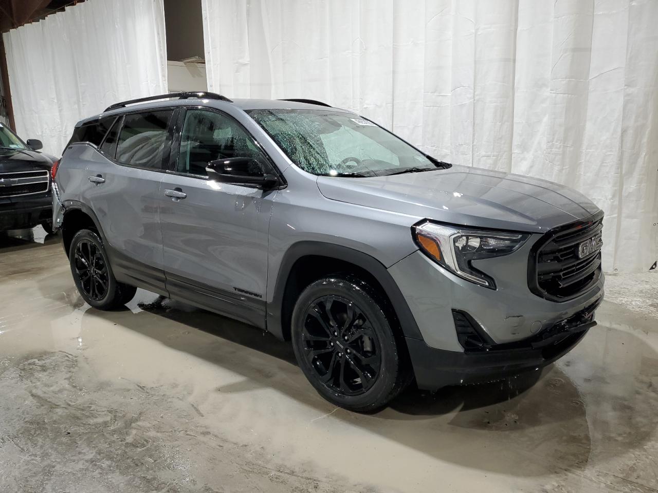 2020 GMC Terrain - Image 4