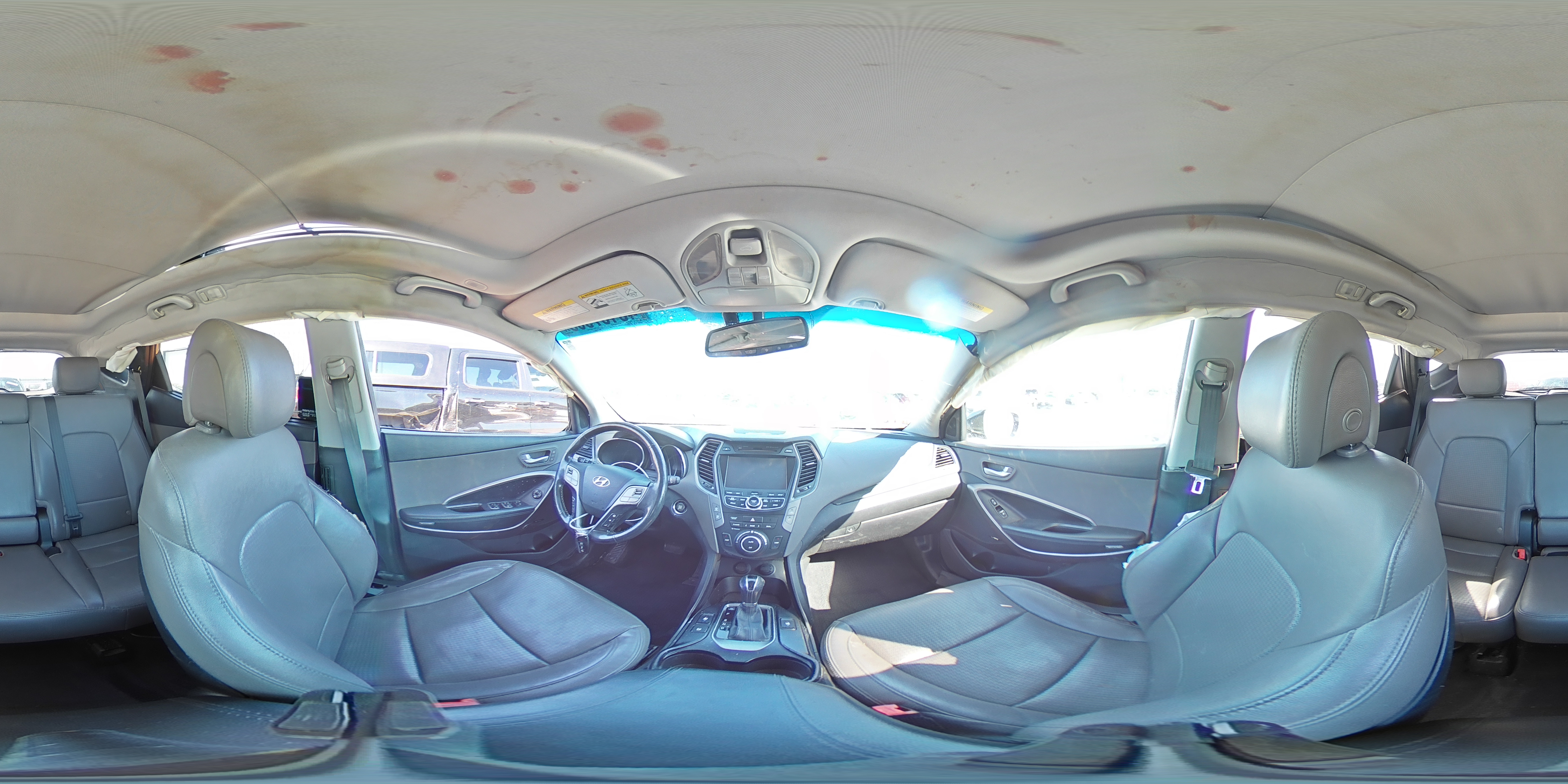 2015 Hyundai Santa Fe - Image 14